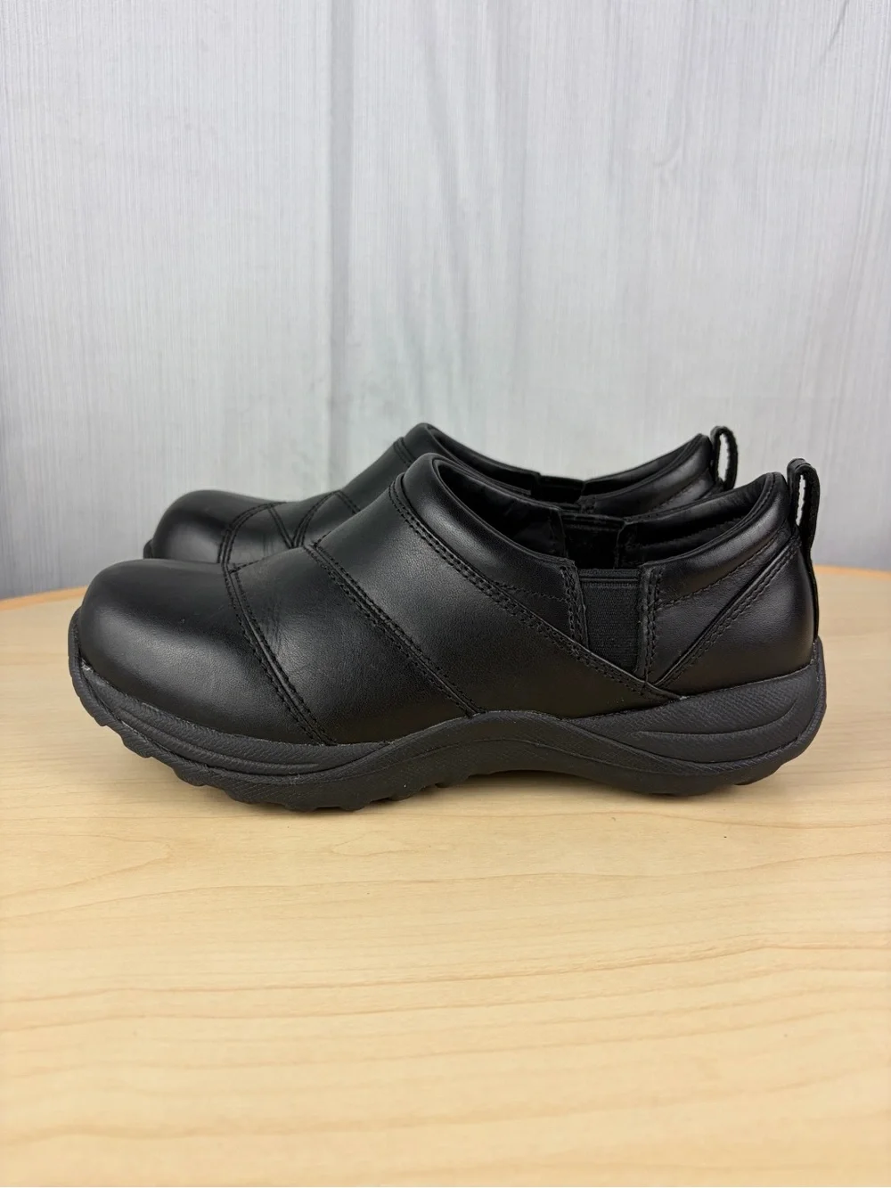 L.L.Bean Black Leather Slip-On Walking Clogs Moc Shoes Women’s 7.5 Wide
